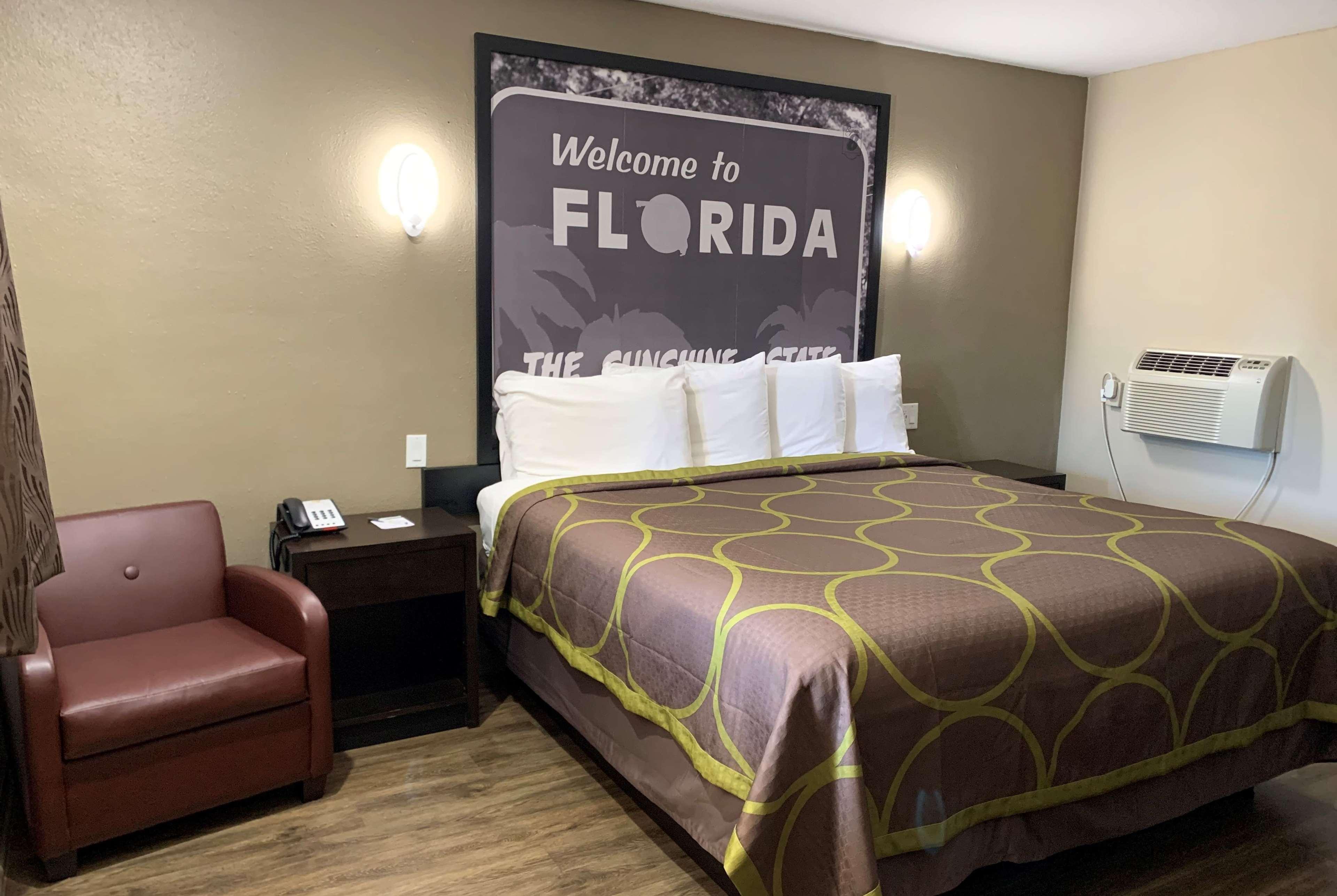 Motel Super 8 By Wyndham Pensacola Nas Area Beach Haven Esterno foto