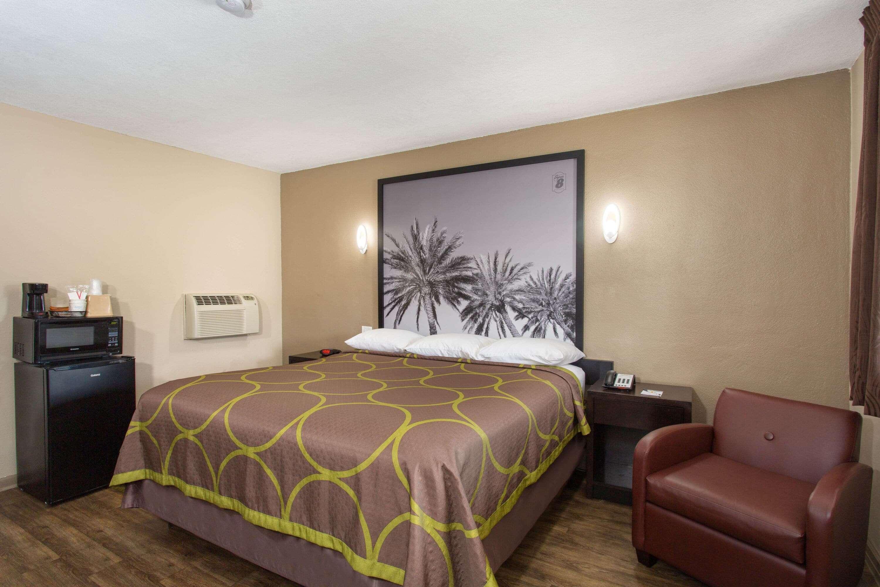 Motel Super 8 By Wyndham Pensacola Nas Area Beach Haven Esterno foto