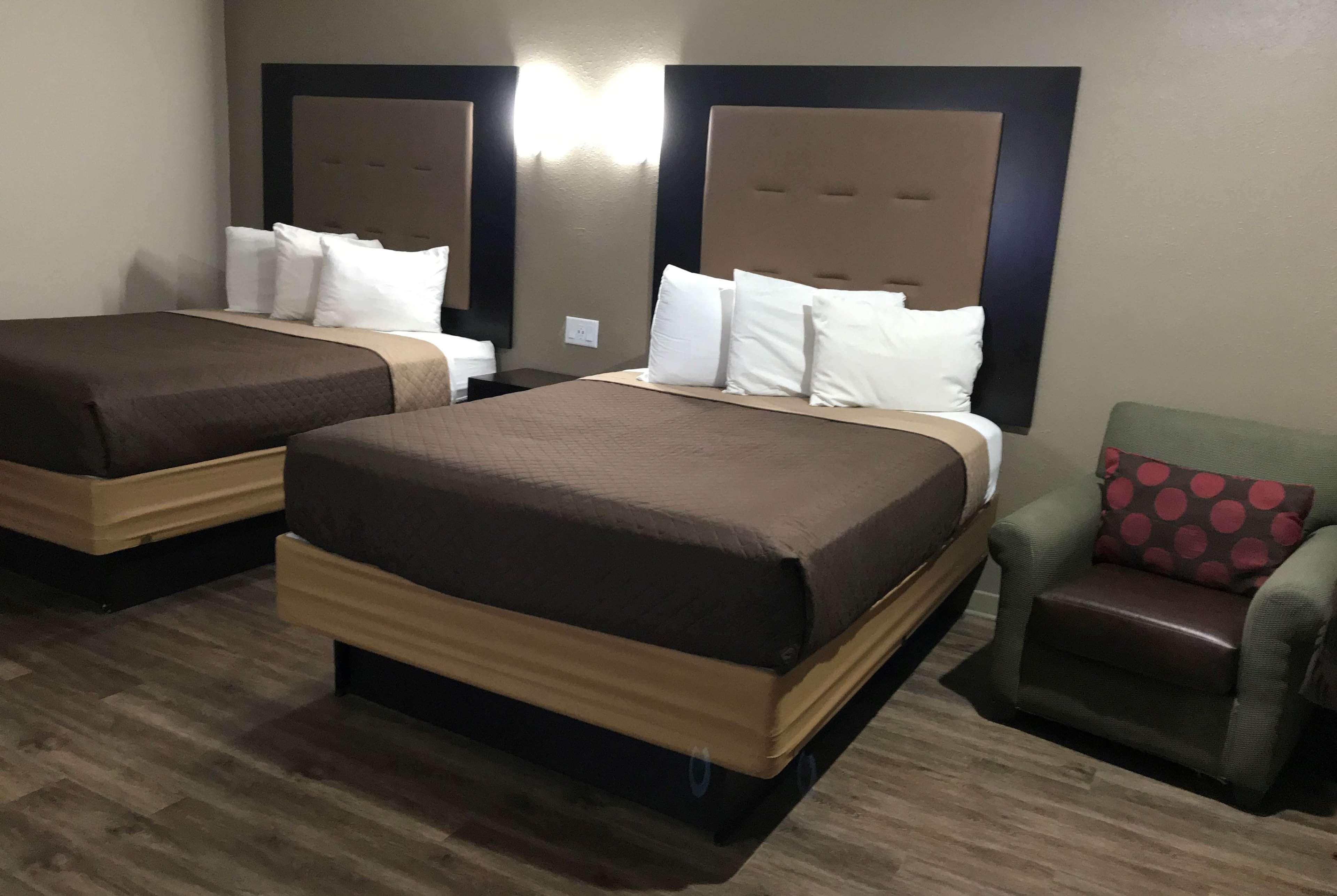Motel Super 8 By Wyndham Pensacola Nas Area Beach Haven Esterno foto