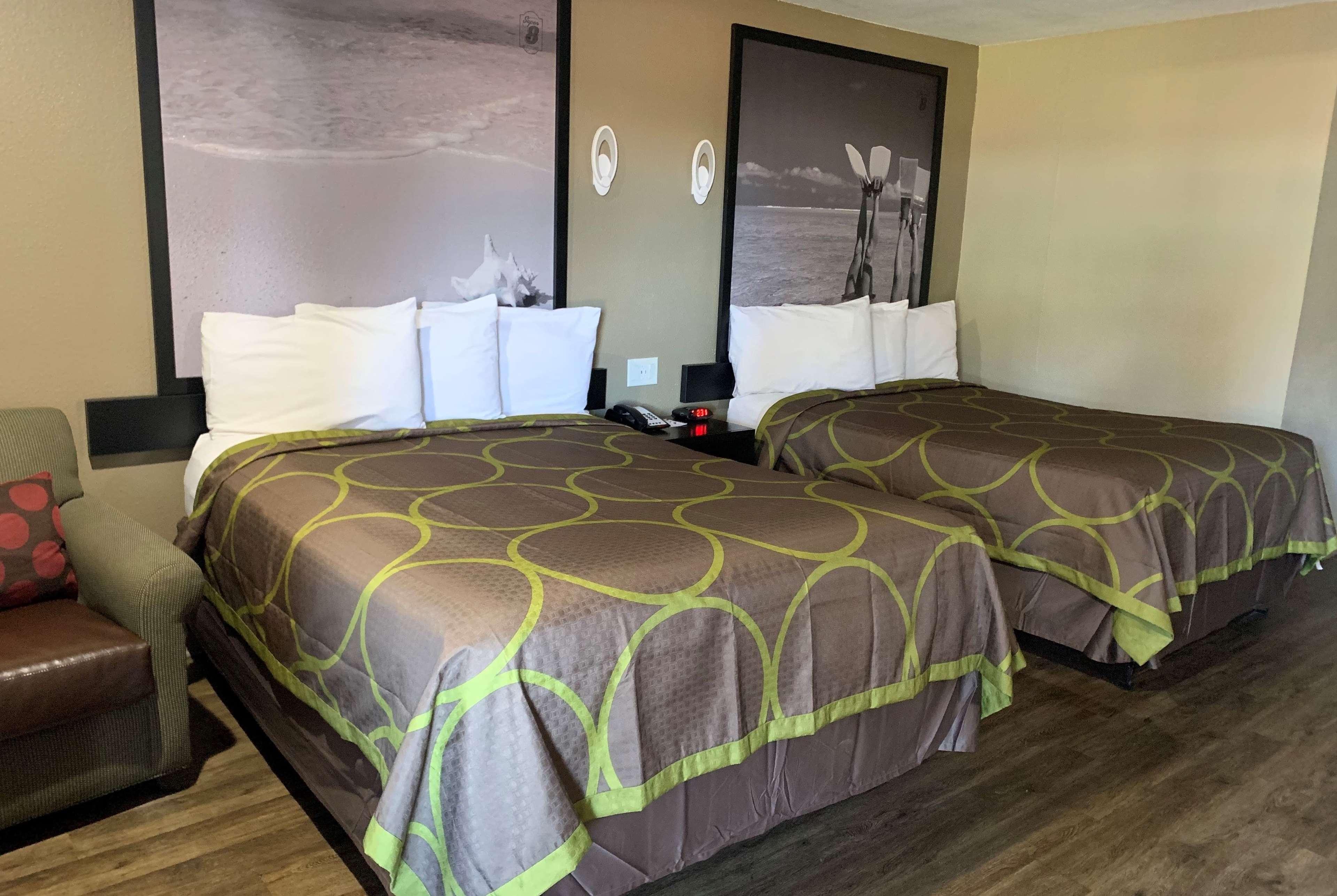 Motel Super 8 By Wyndham Pensacola Nas Area Beach Haven Esterno foto