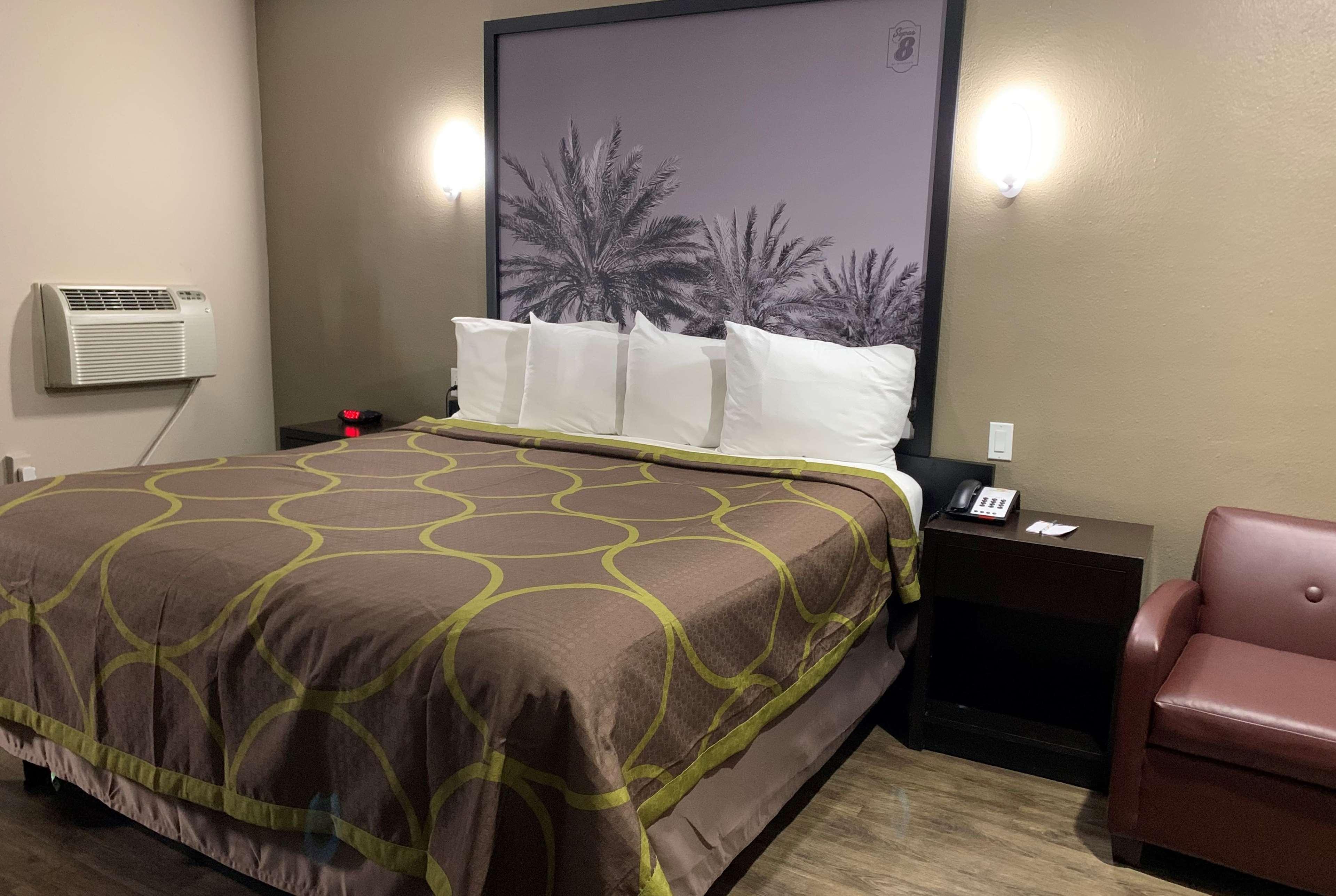 Motel Super 8 By Wyndham Pensacola Nas Area Beach Haven Esterno foto