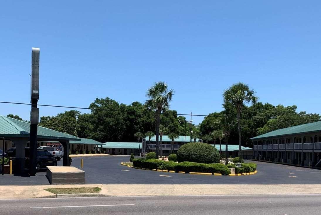 Motel Super 8 By Wyndham Pensacola Nas Area Beach Haven Esterno foto