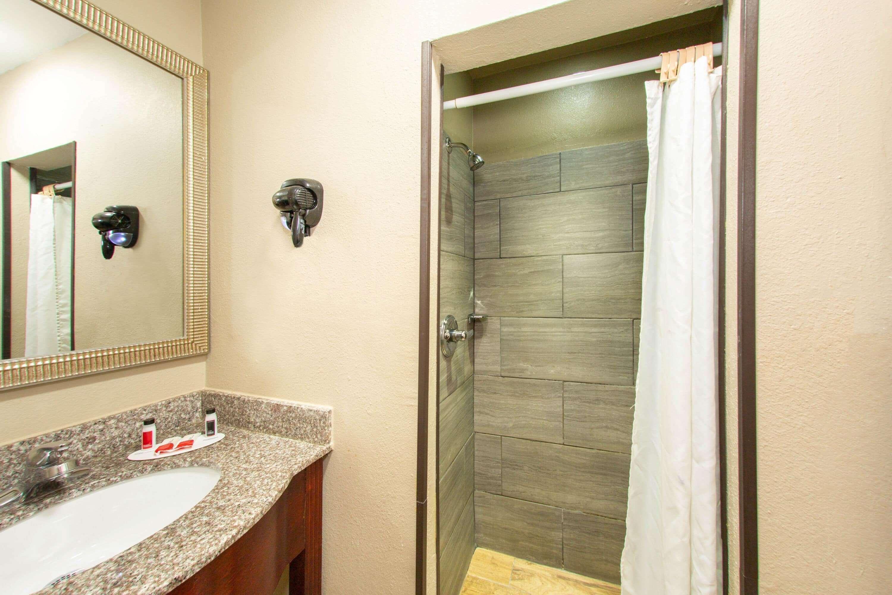 Motel Super 8 By Wyndham Pensacola Nas Area Beach Haven Esterno foto