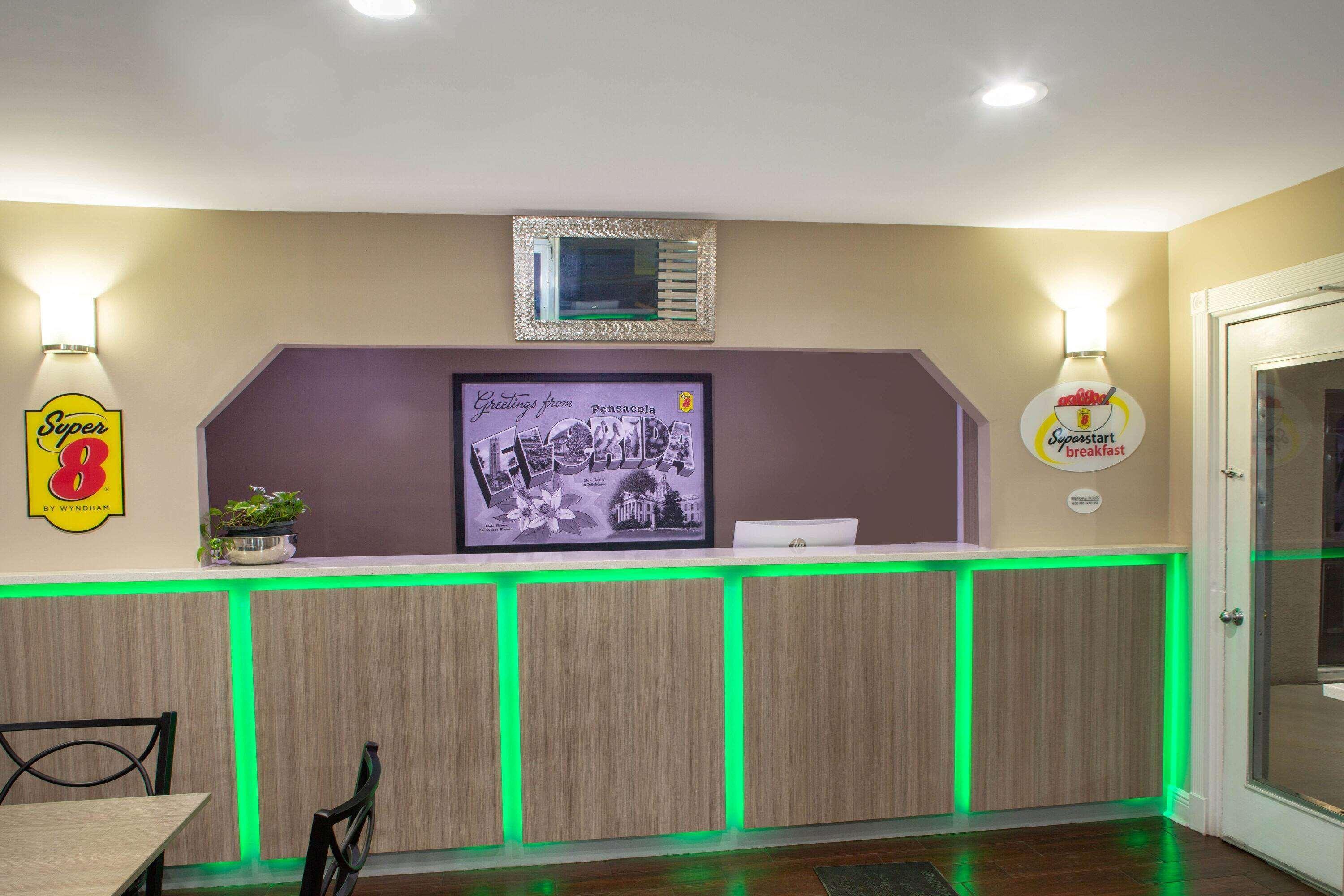 Motel Super 8 By Wyndham Pensacola Nas Area Beach Haven Esterno foto